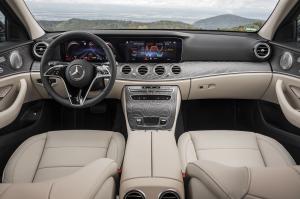 Mercedes-Benz E300 de 4Matic Avantgarde Line 2020 года  (WW)